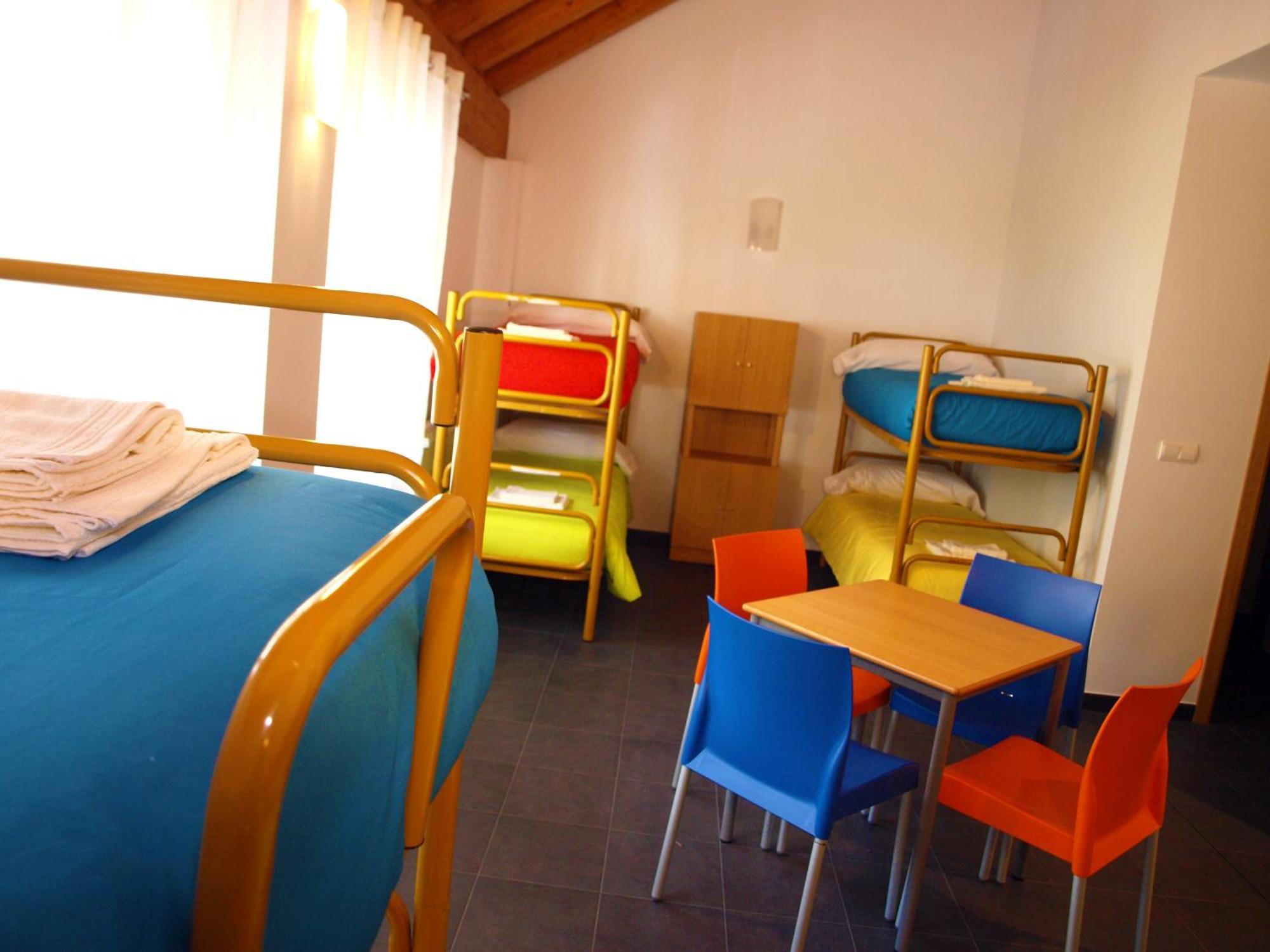 Albergue Francisco Giner De Los Rios Villablino Zewnętrze zdjęcie