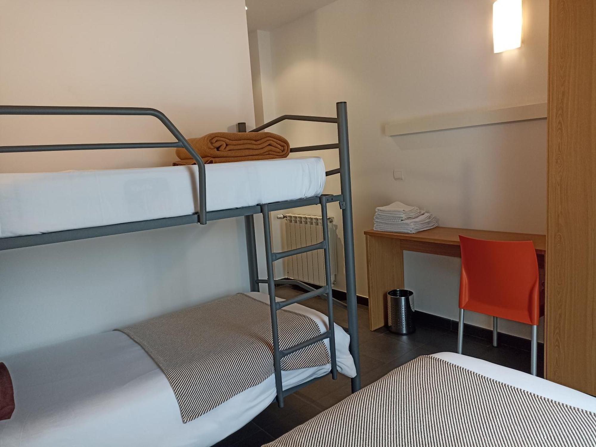 Albergue Francisco Giner De Los Rios Villablino Zewnętrze zdjęcie